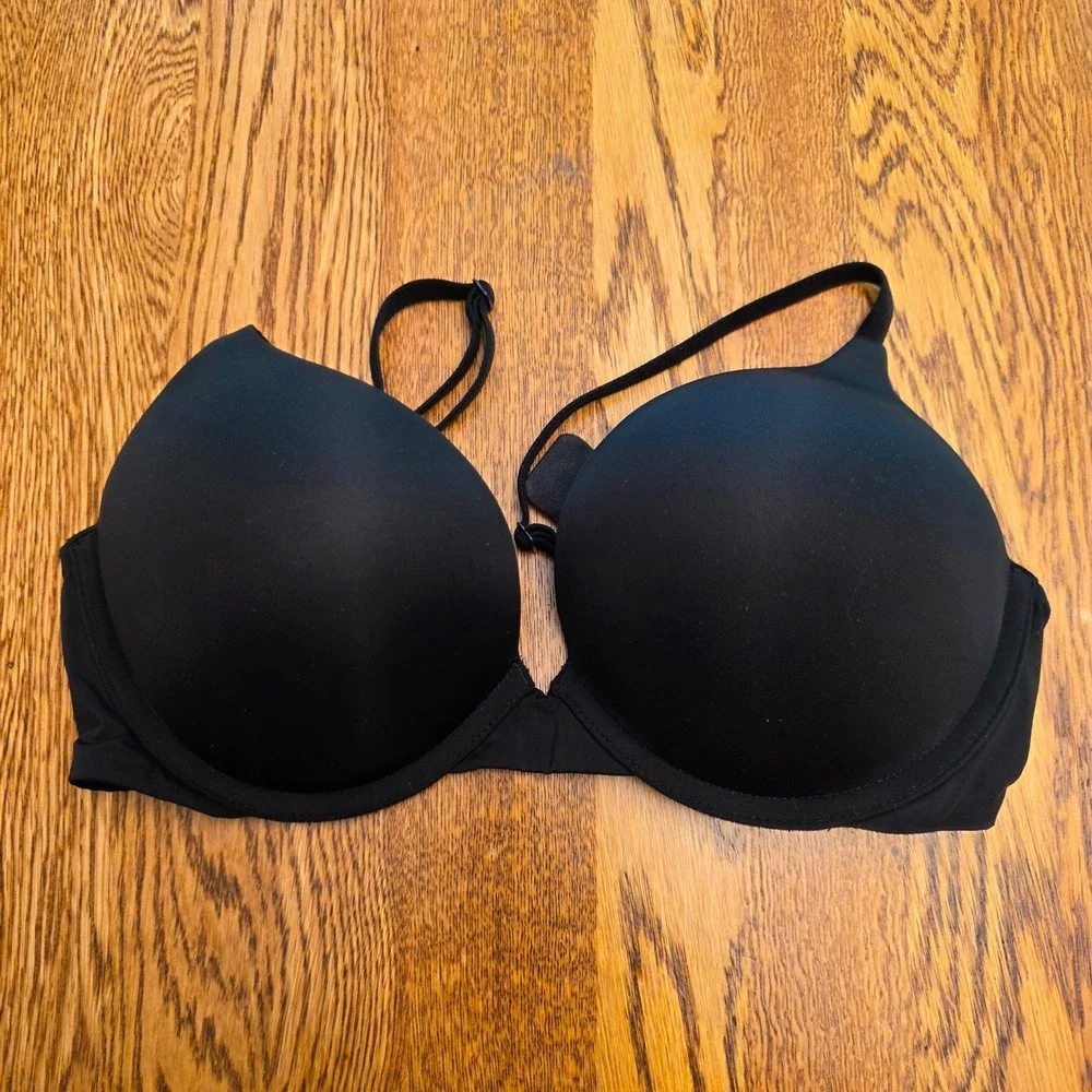 Victoria's Secret‎ 34D Padded Push up Bra Smooth Molded Cups Black Underwire